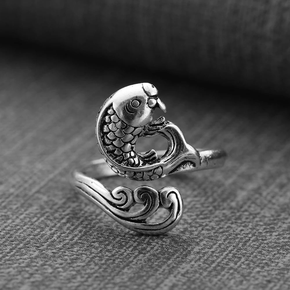 1Pc DIY Multi Style Ring Knitting Loop Crochet Tool Fish Knitting Ring Finger Wear Thimble Yarn Adjustable Open Fingering Tools